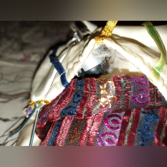 Clown Jester music box bells sitting doll figure - Picture 7 of 7